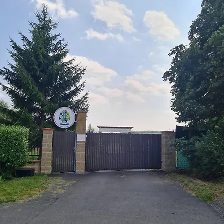 فيلة Mansion House, Your Private Paradise Near Prague Pecky